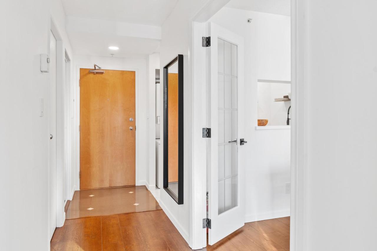 Apartamento Downtown Luxury 1Br Coal Harbour Vancouver Exterior foto